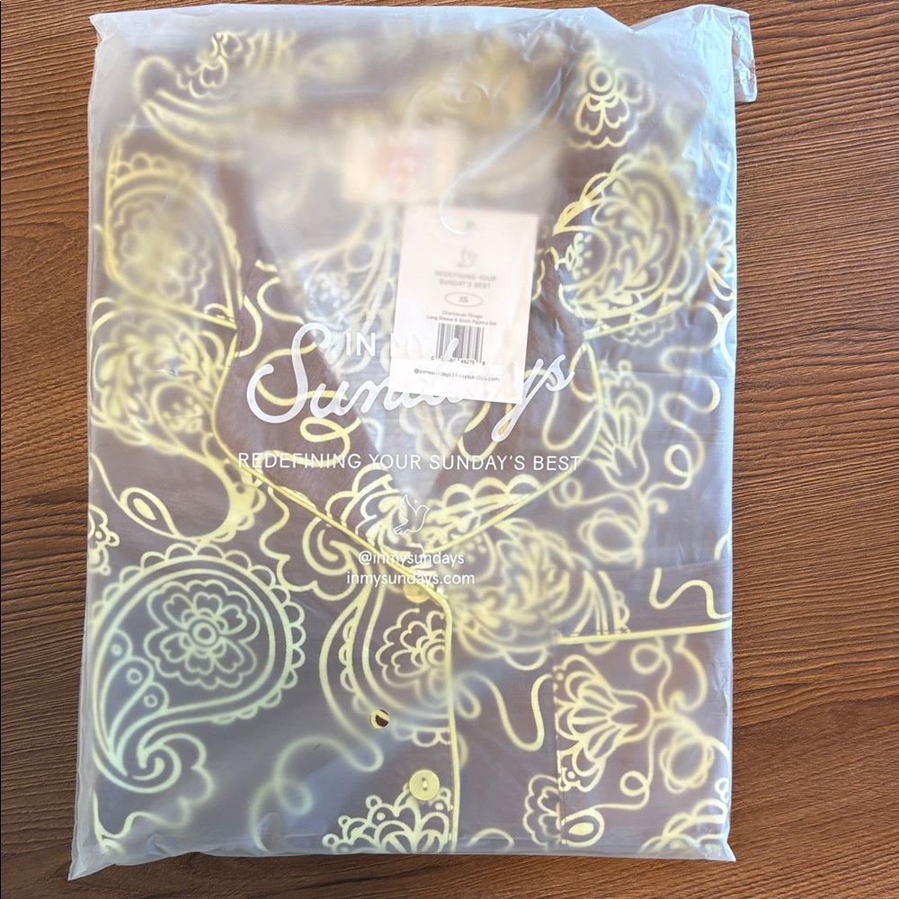 NEW NWT In My Sundays Chartreuse Mirage  Long Sleeve and Short Pajama Set XS - Picture 7 of 10